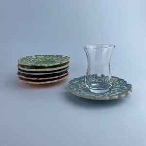 An istikan paired with a saucer