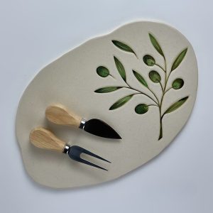 Irregular-shaped cheese platter